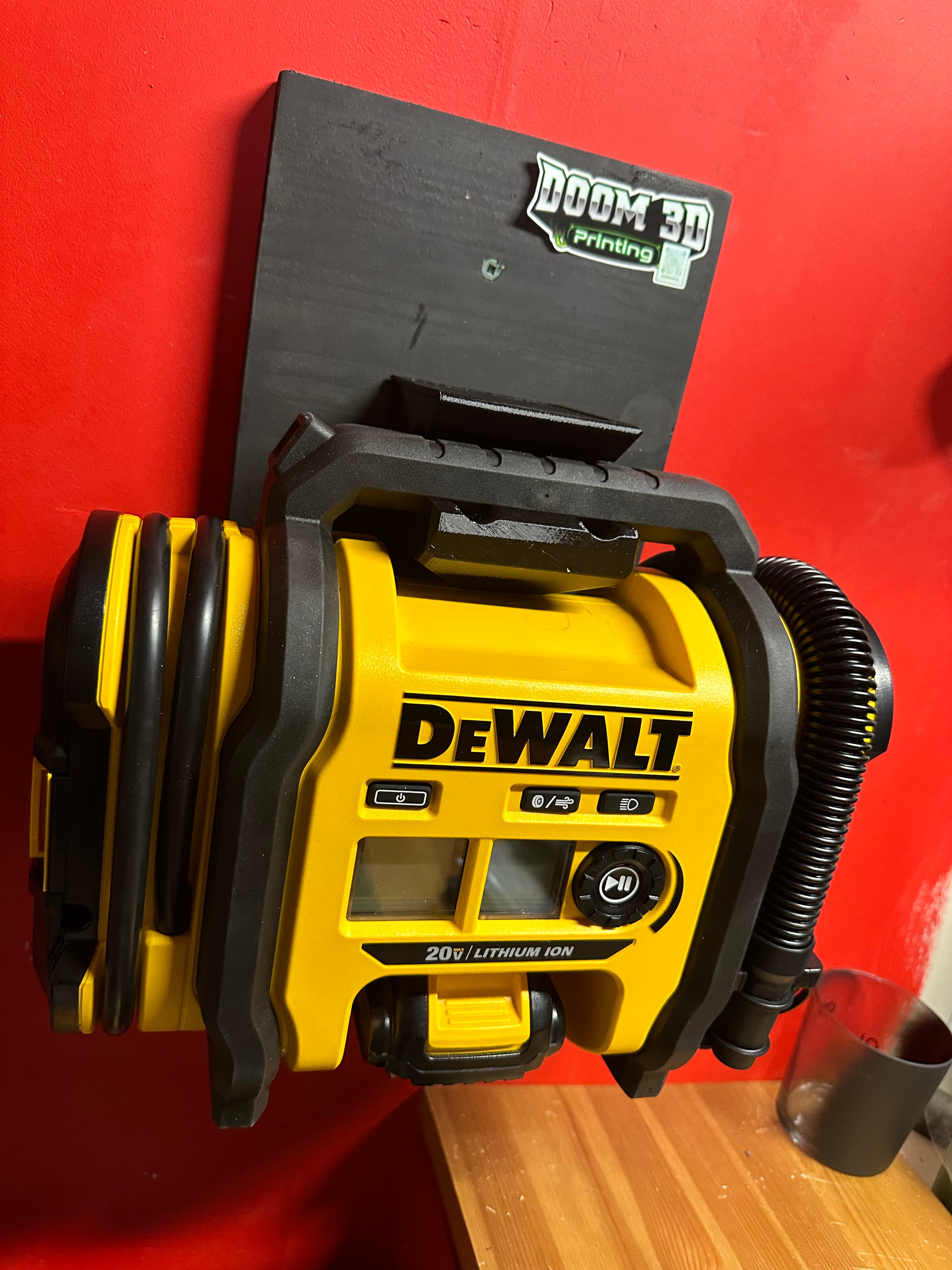 Dewalt Inflator wall mount