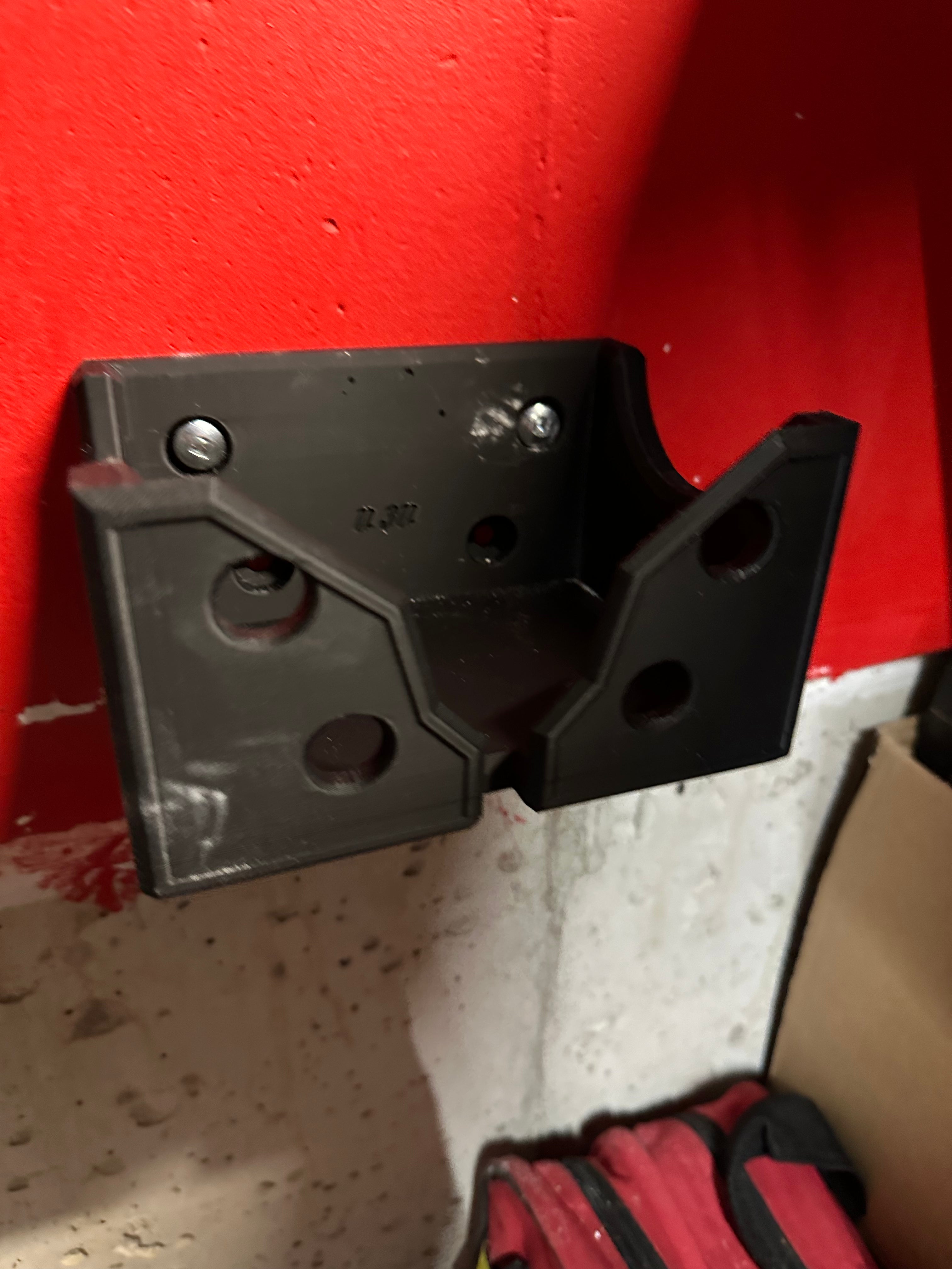 Greenworks 80v battery mount