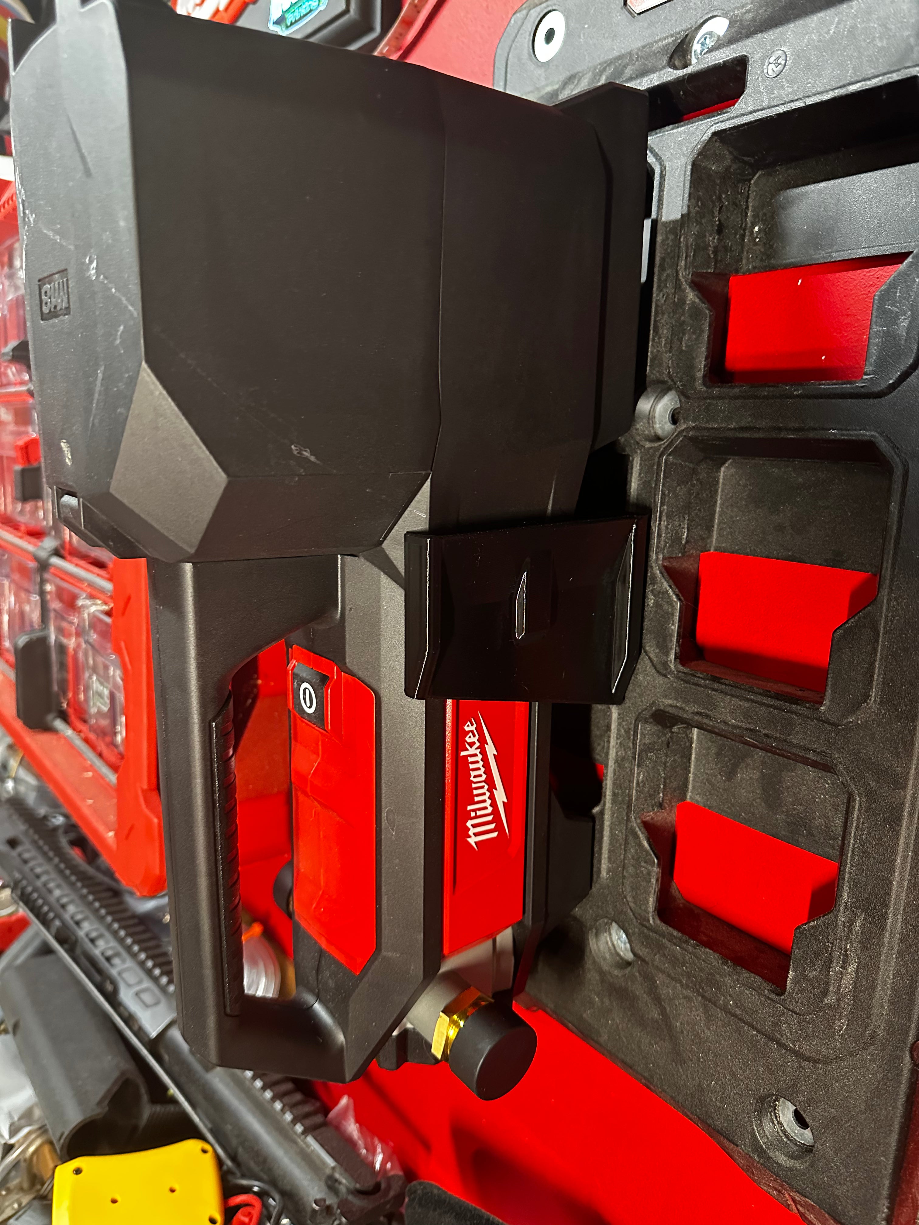 Milwaukee M18 Transfer pump hanger