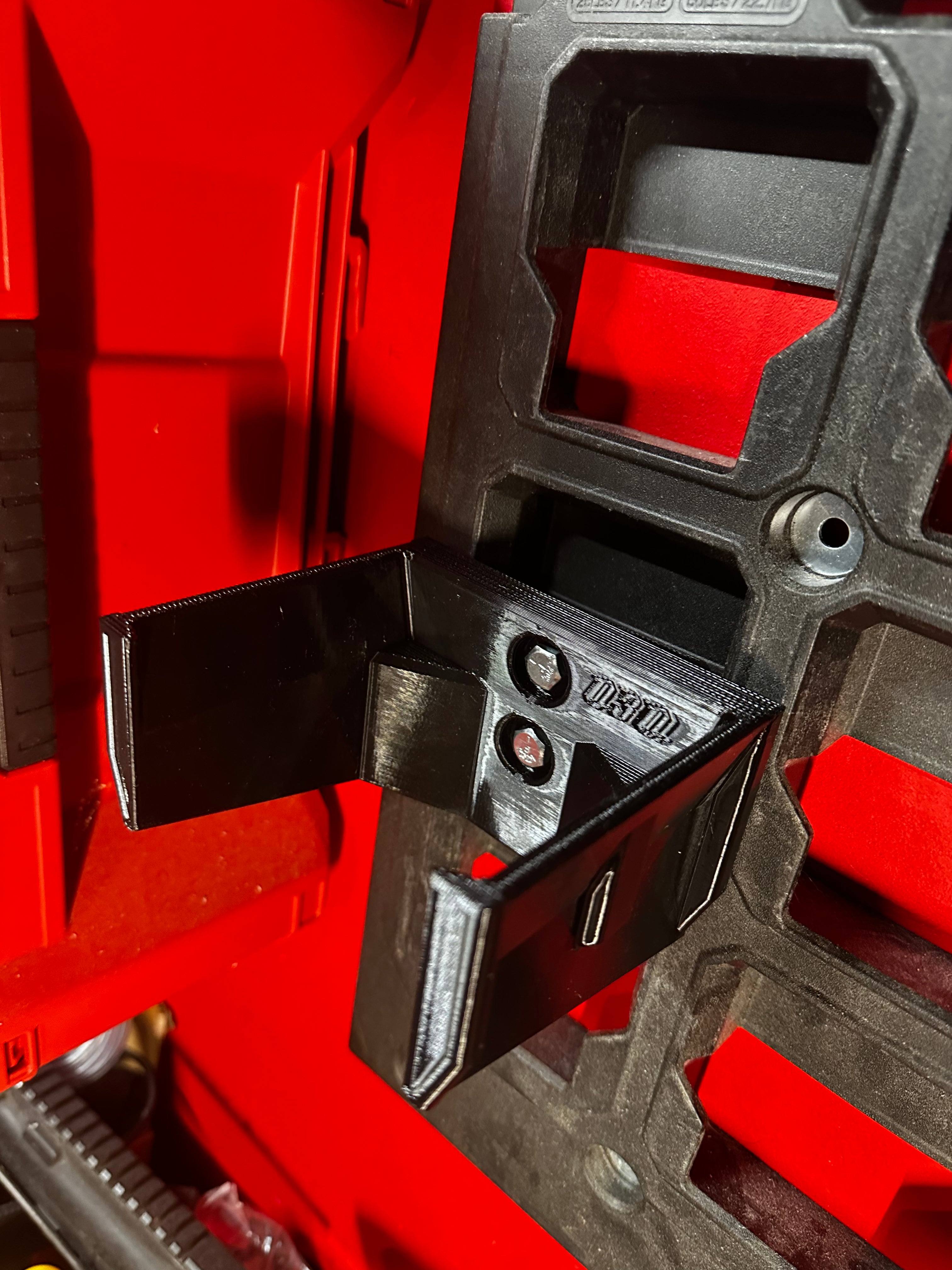 Milwaukee M18 Transfer pump hanger