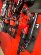 Load image into Gallery viewer, Milwaukee 18v blower wall mount