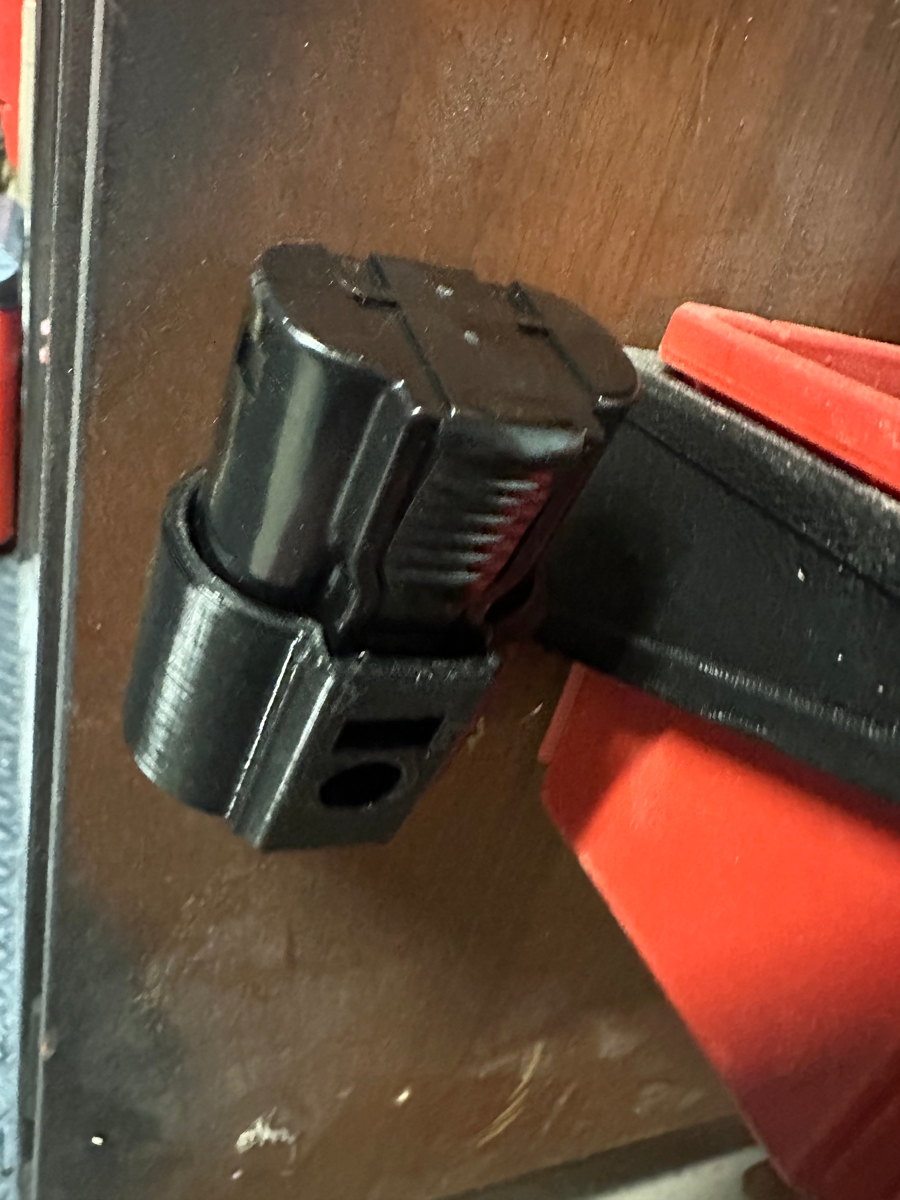 Paslode locking battery mounts