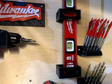 Load image into Gallery viewer, Level wall hanger