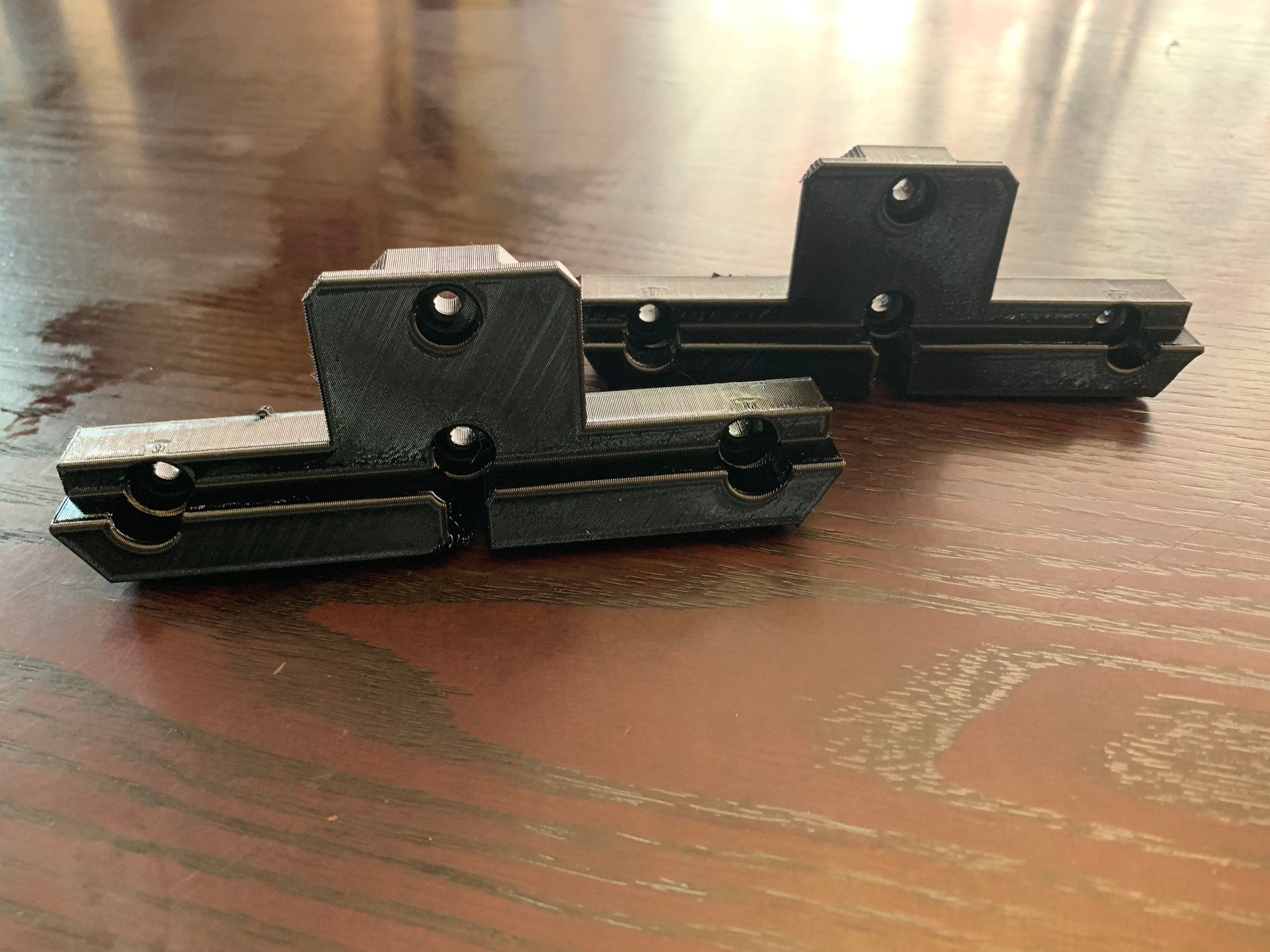 Milwaukee Crate hangers