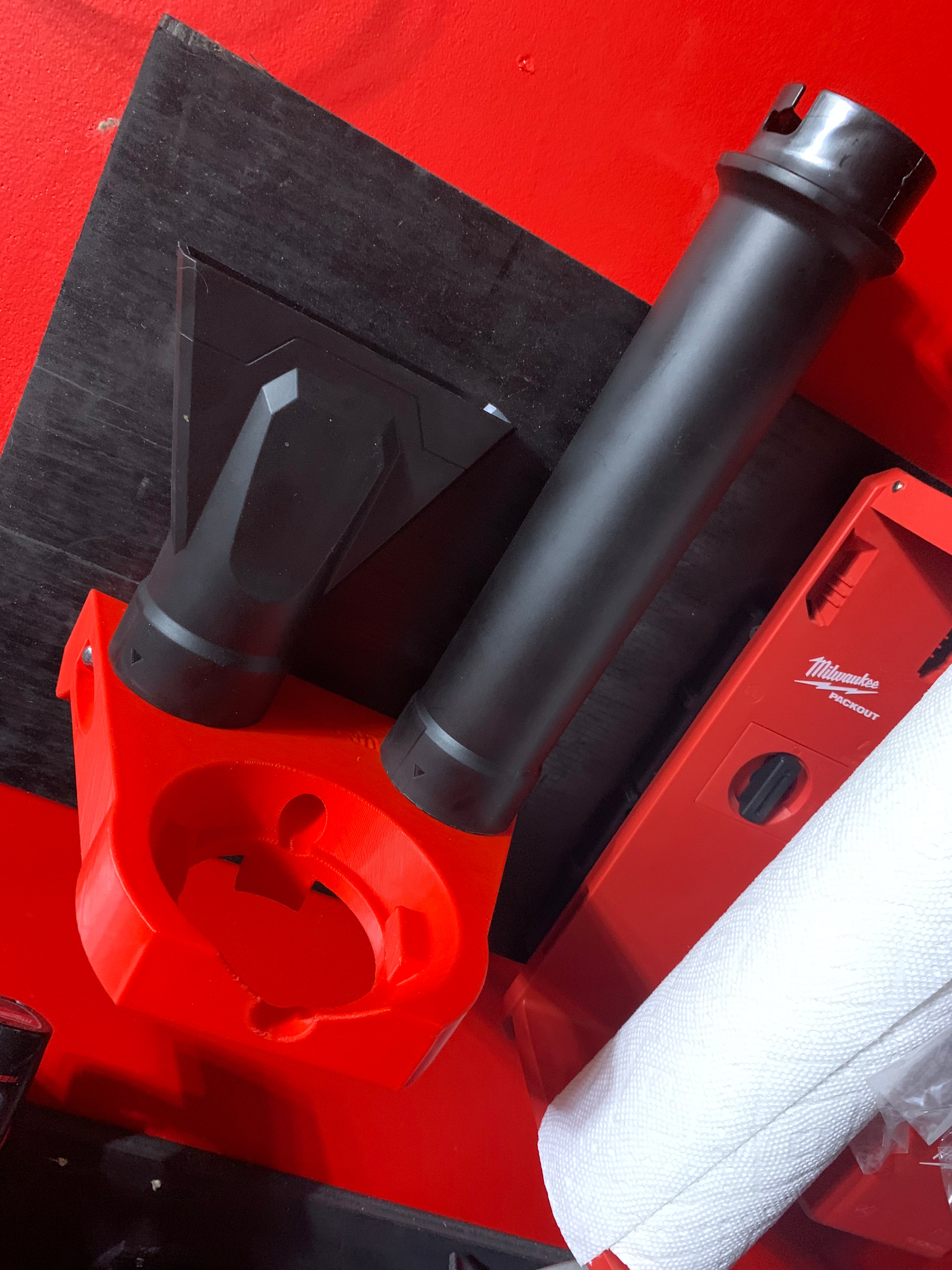 Milwaukee M12 leaf blower wall mount