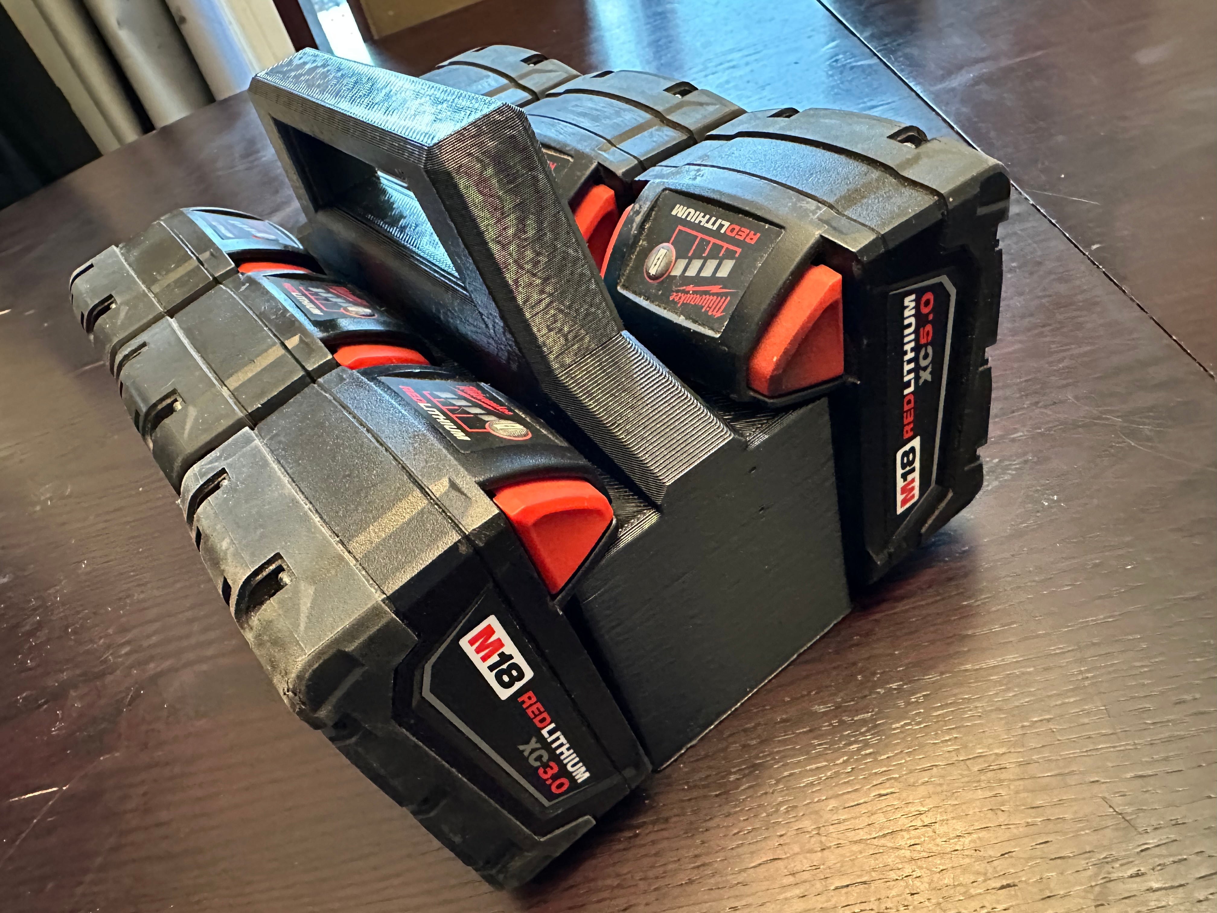 Milwaukee M18 BATTERY CADDY