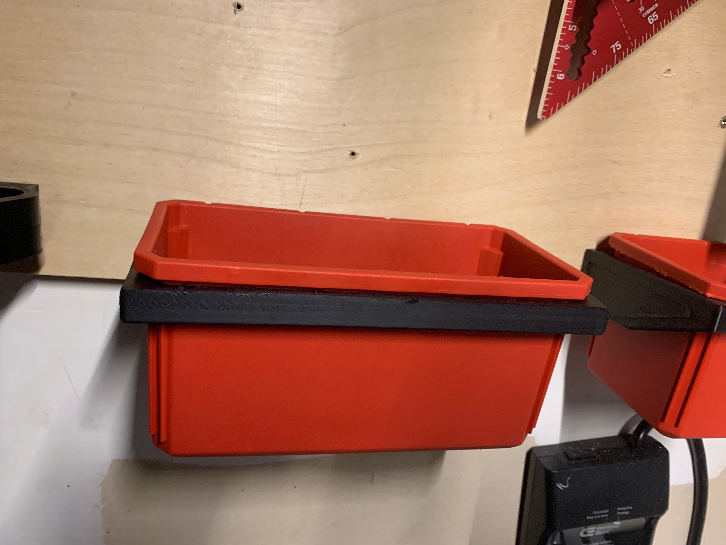 Milwaukee Large Bin Hanger